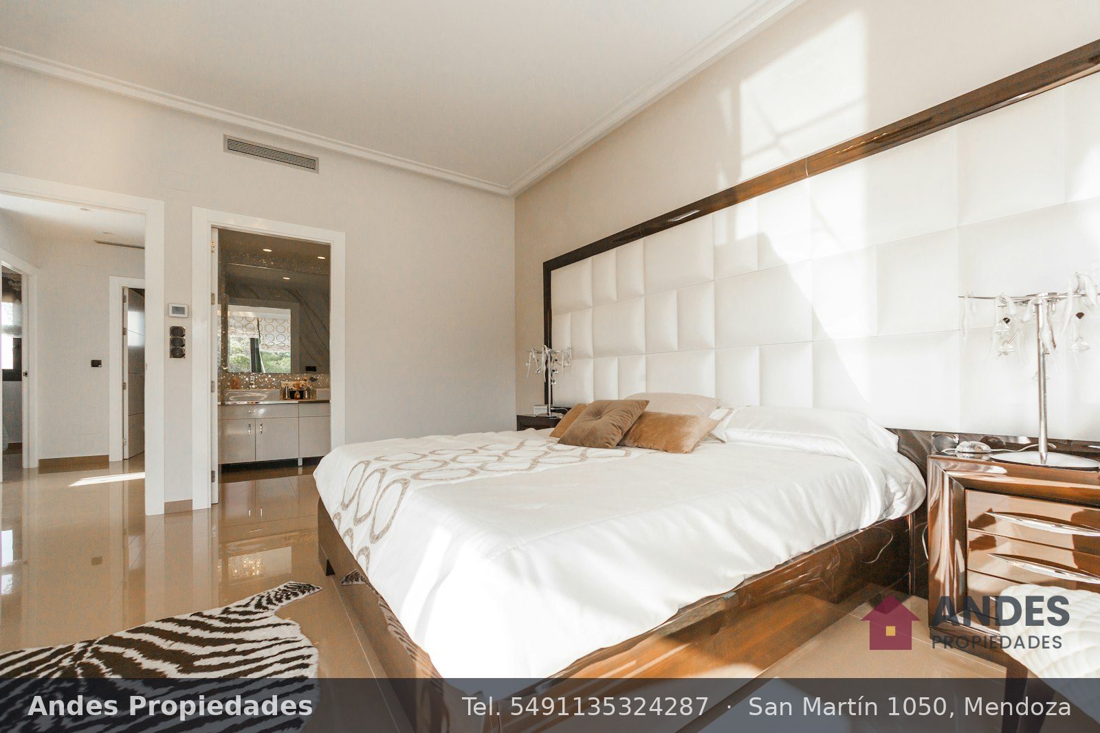 Departamento 1 dormitorio a metros de la Peatonal Sarmiento, foto 1